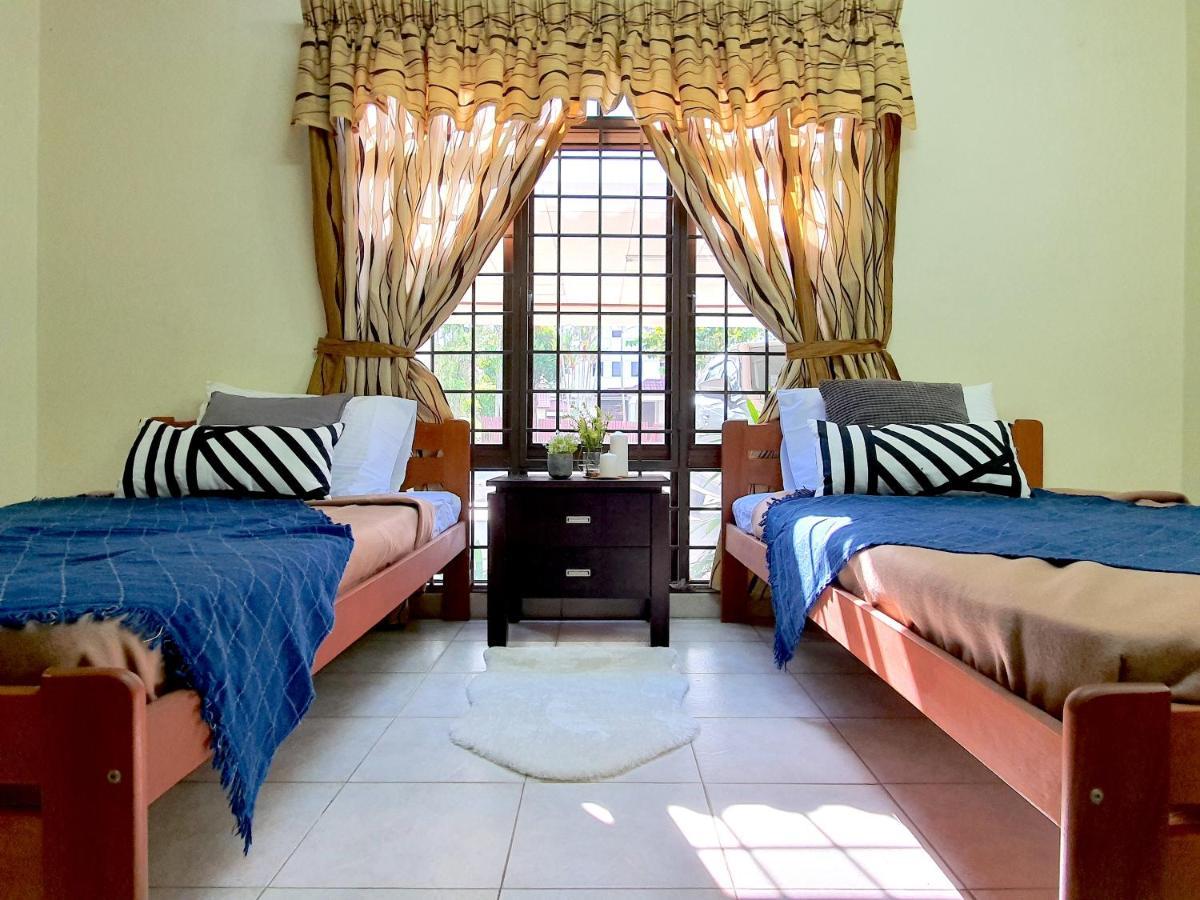 Melaka Afamosa Villa With Private Pool For 10 Pax アロー・ガジャ エクステリア 写真