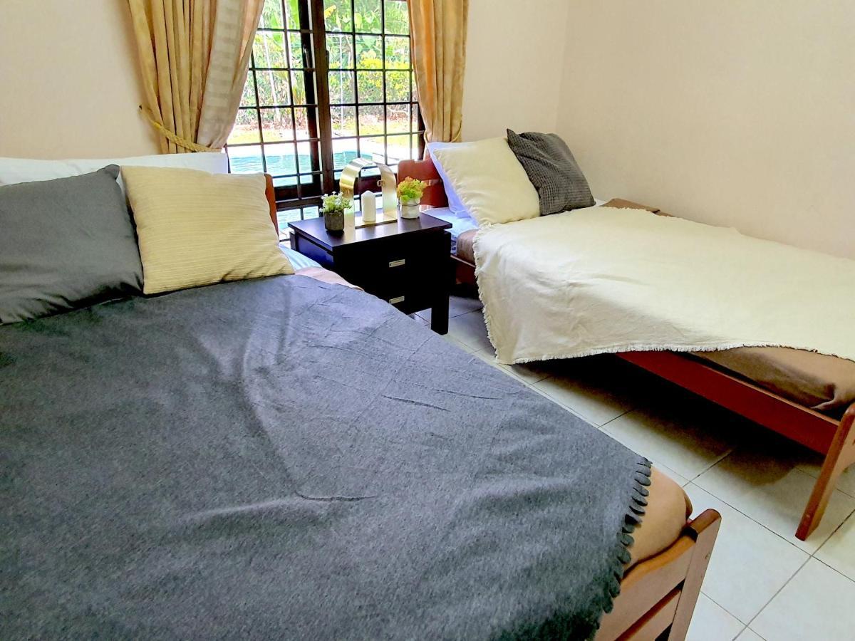 Melaka Afamosa Villa With Private Pool For 10 Pax アロー・ガジャ エクステリア 写真