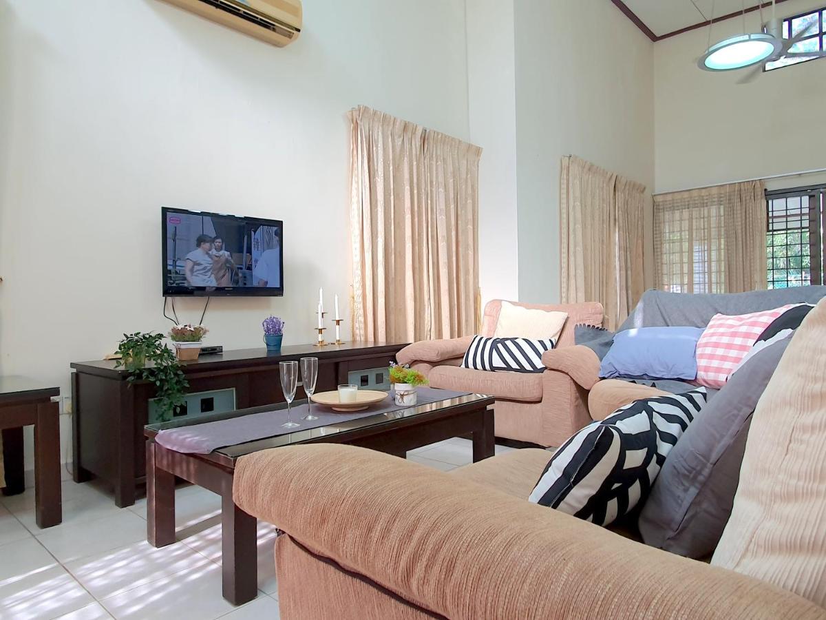 Melaka Afamosa Villa With Private Pool For 10 Pax アロー・ガジャ エクステリア 写真