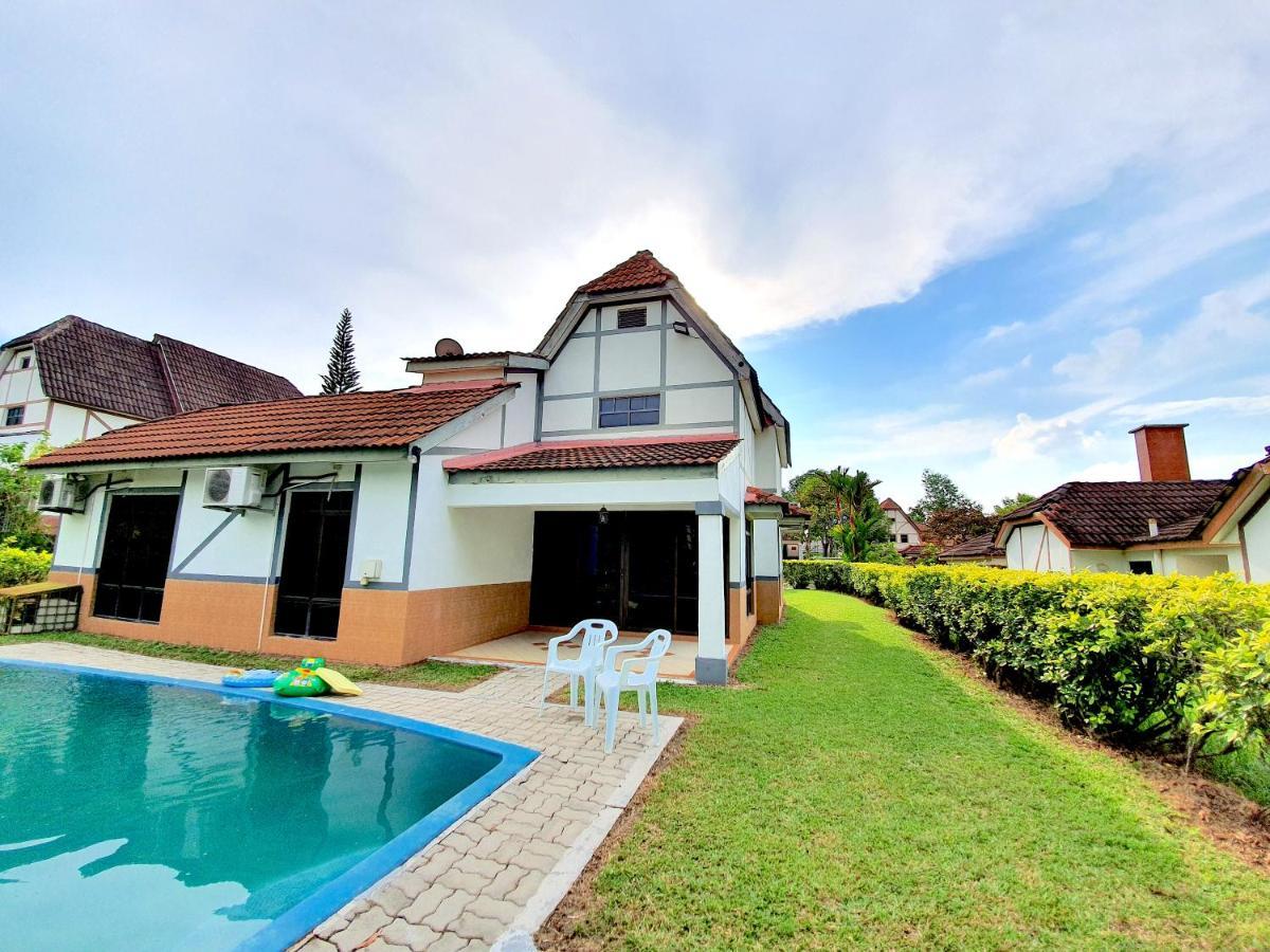 Melaka Afamosa Villa With Private Pool For 10 Pax アロー・ガジャ エクステリア 写真